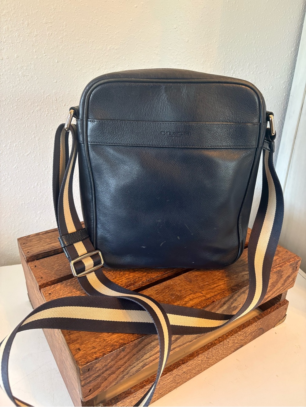 Coach Men’s Navy Blue Pebbled Leather Crossbody Flight Bag Striped Strap